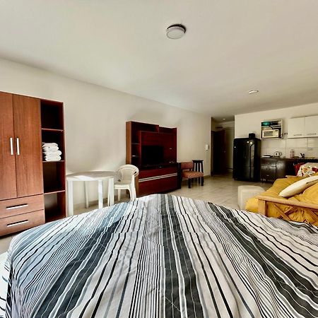 Amplio Y Luminoso Departamento Con Cochera Росарио Екстериор снимка
